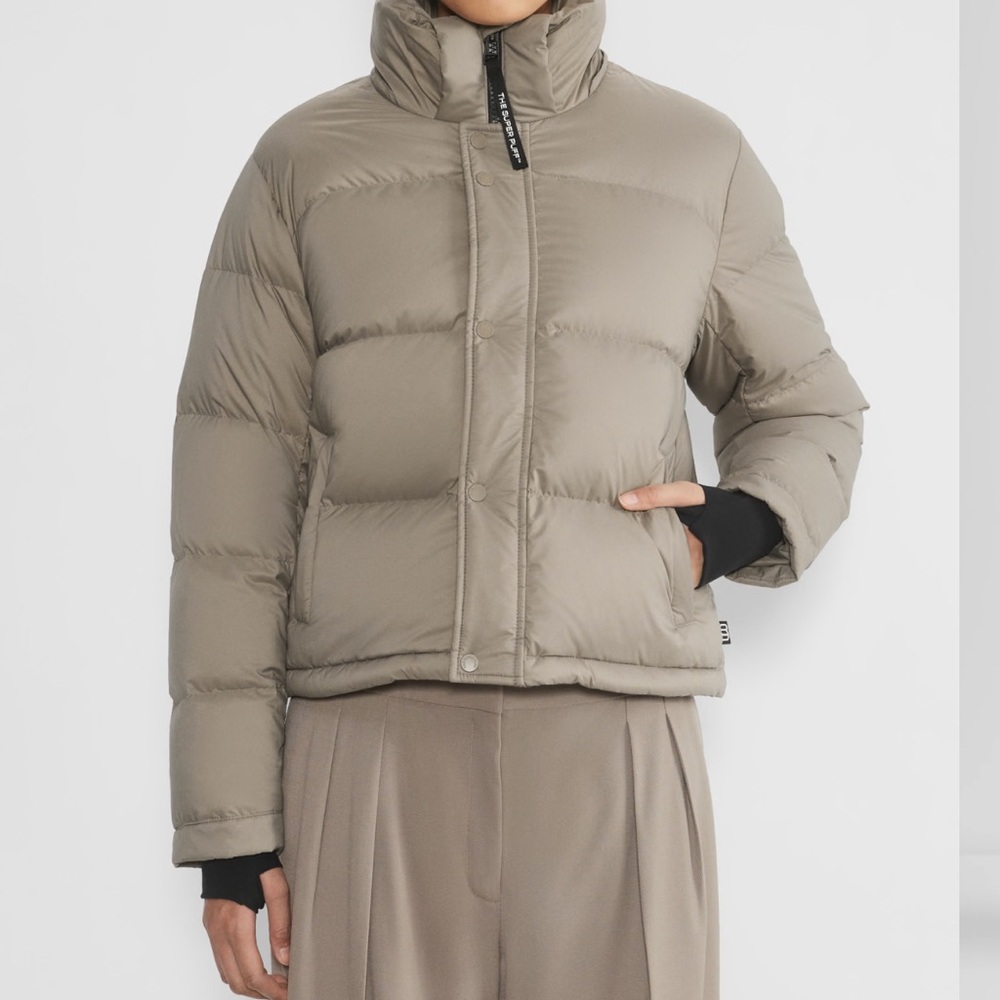 The Super Puff Shorty in Deep Taupe
